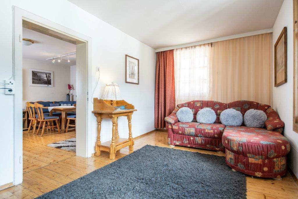 Landhaus Lindner Appartements Fuegen Exterior photo